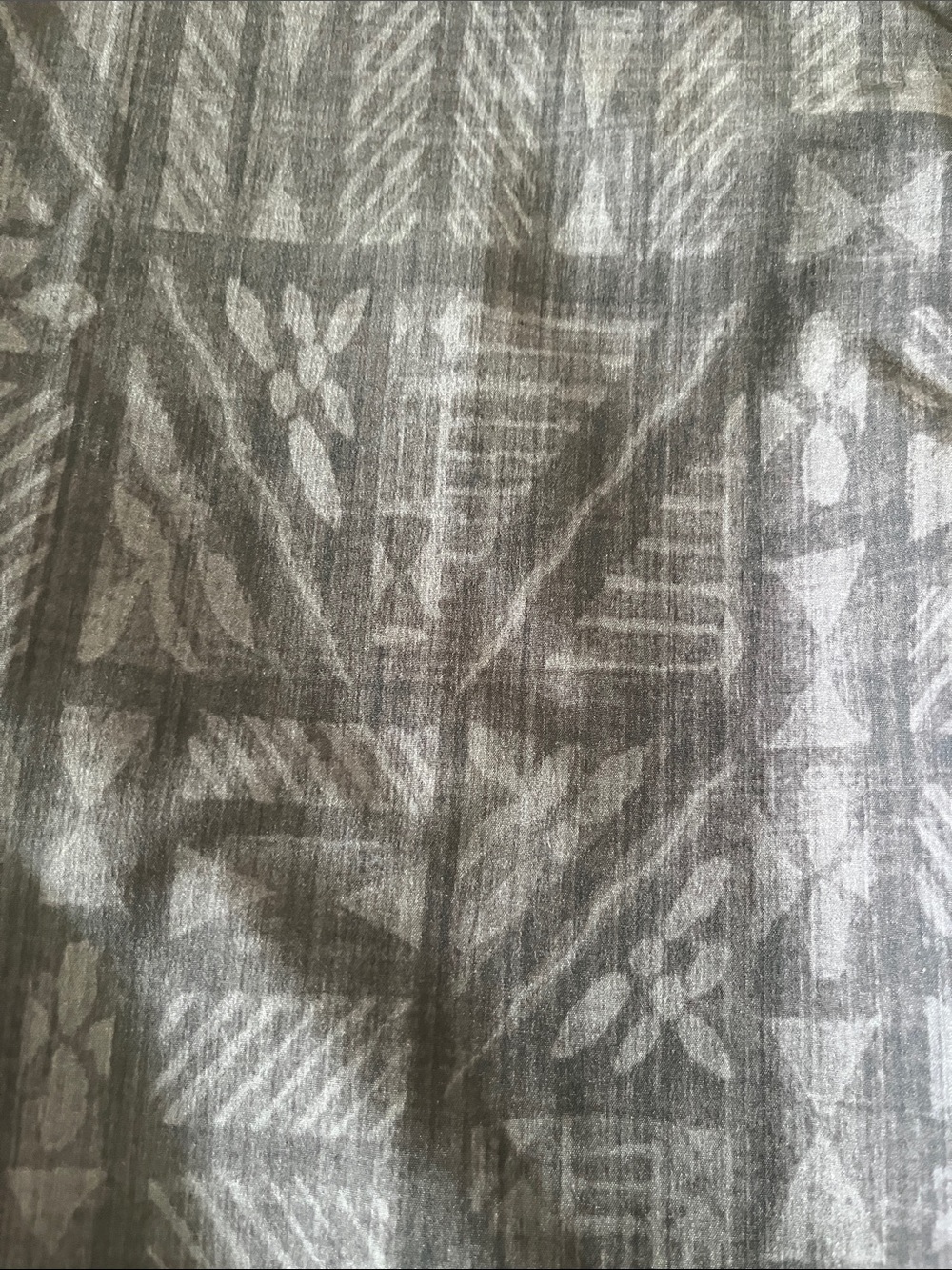 Crazy shirts brand, coconut poly/spandex gray/black patterned men shorts, golf - Picture 11 of 13